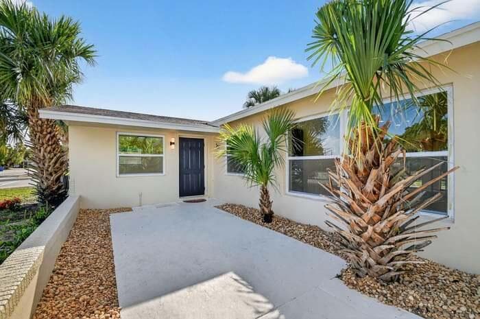 371 W 34th Street, Riviera Beach, FL 33404 — photo
