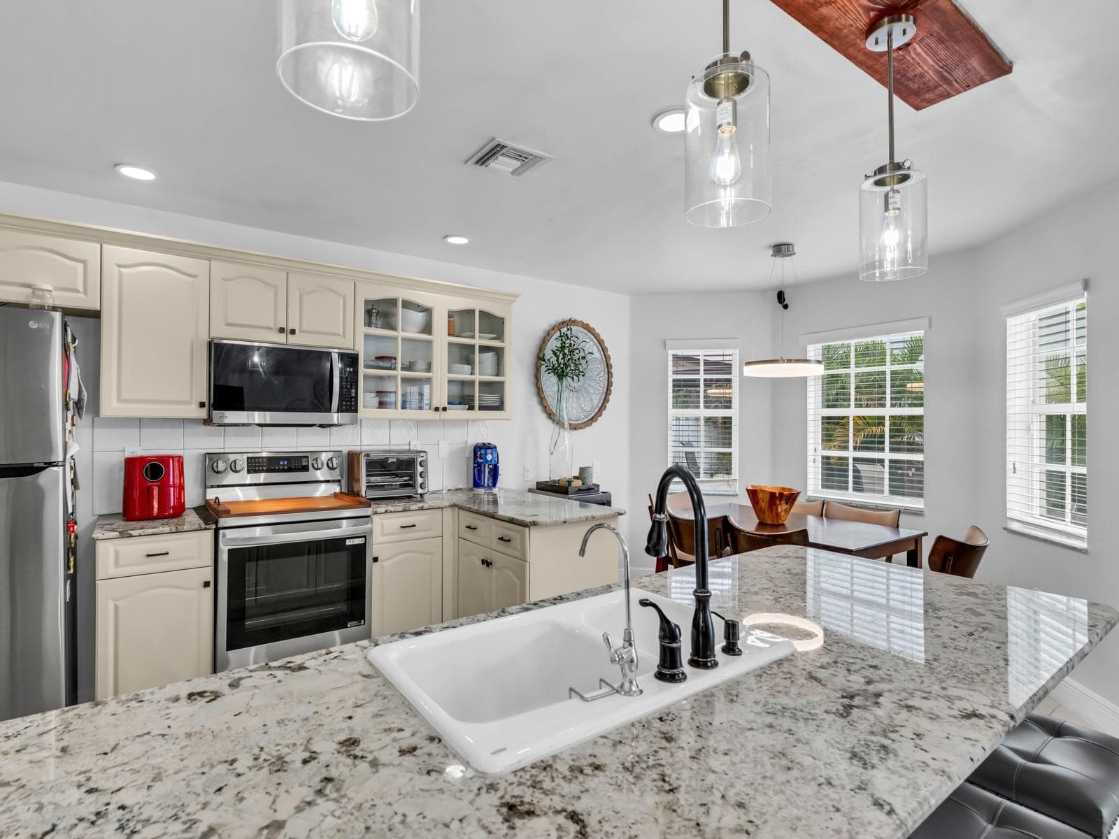101 Gables Boulevard, Weston, FL 33326 — photo 8 of 33