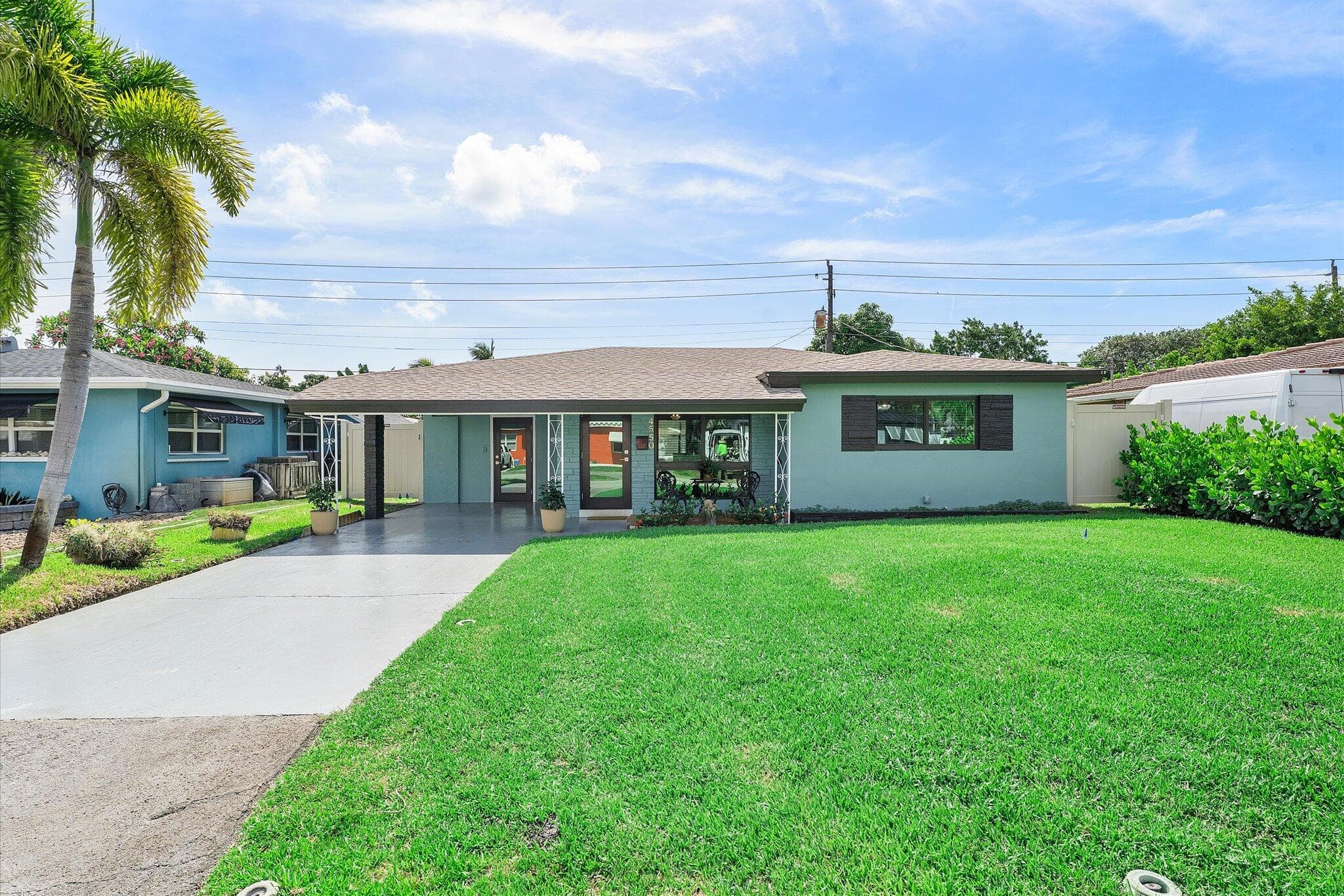 4550 NE 2nd Avenue, Oakland Park, FL 33334 — photo