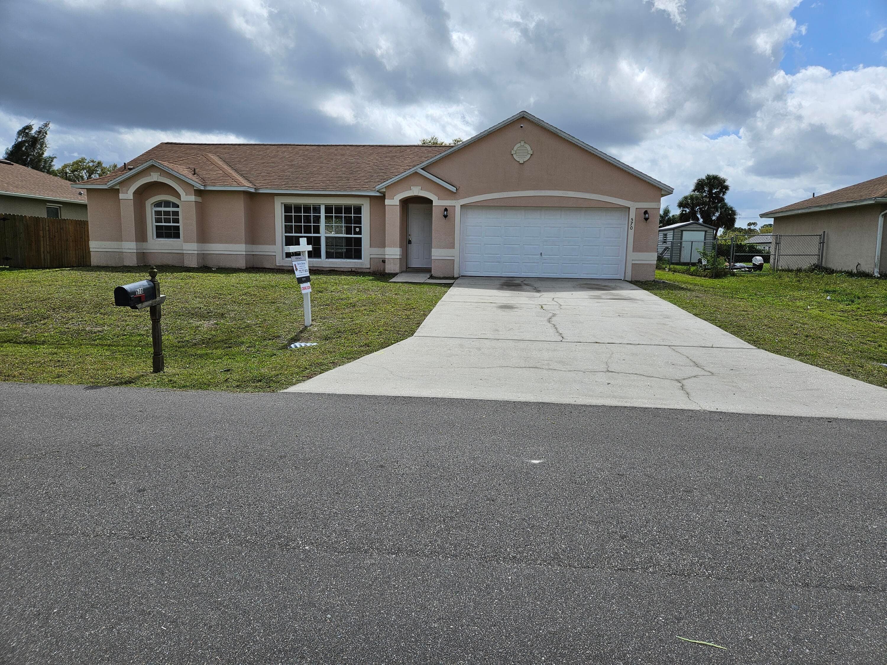 570 Ontario Street NW, Palm Bay, FL 32907 — photo 5 of 18