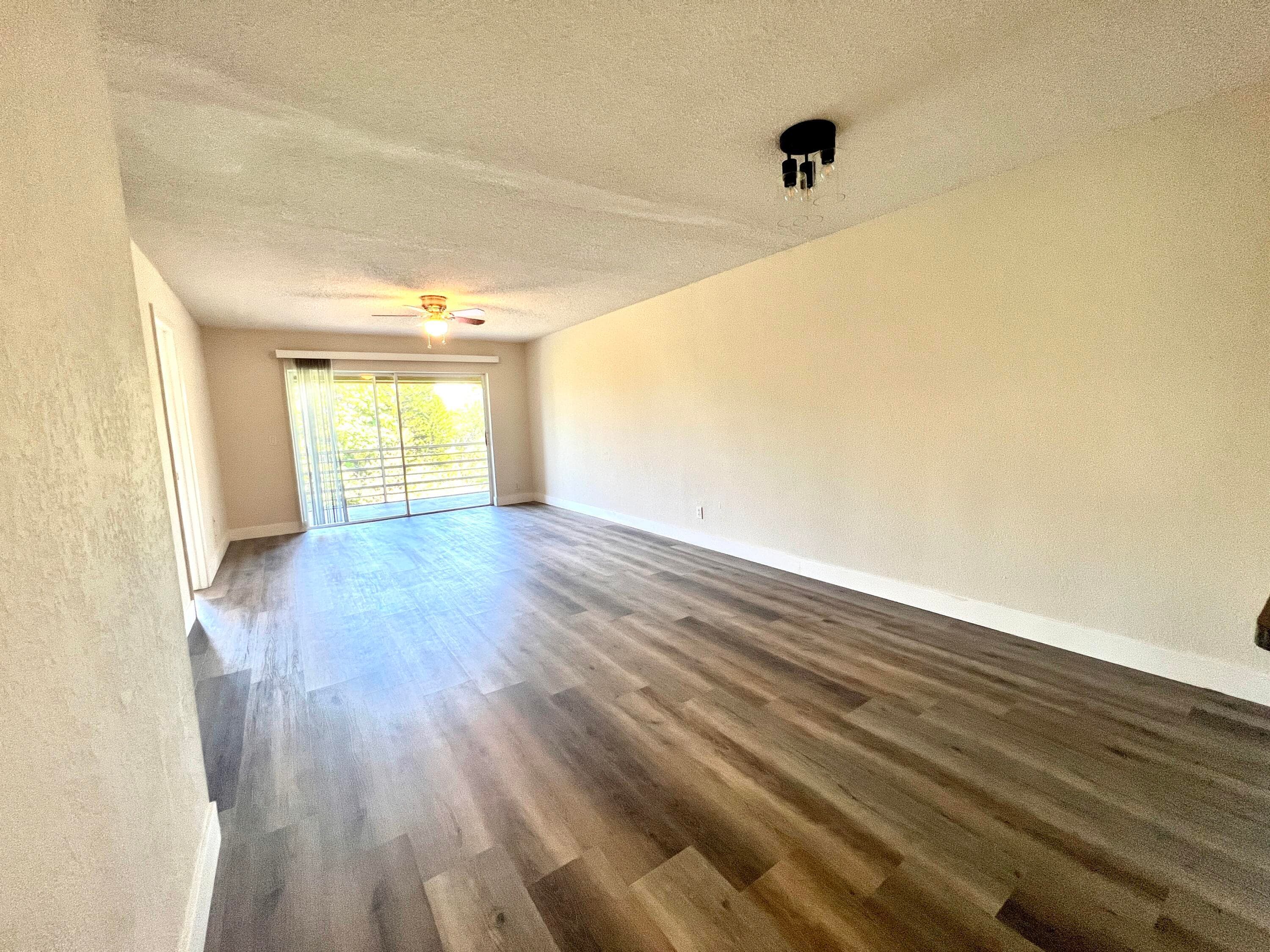 120 Sparrow Drive Apt 302, Royal Palm Beach, FL 33411 — photo 4 of 20