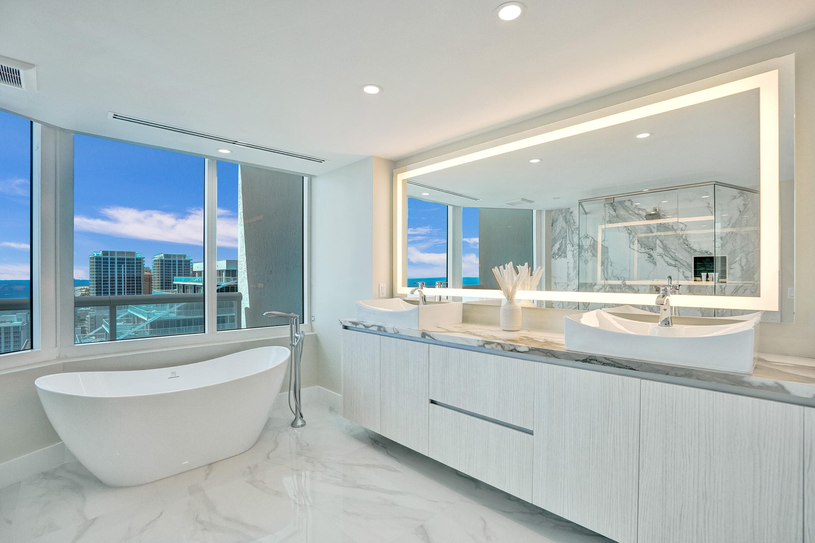 505 N Fort Lauderdale Beach Boulevard N 2500, Fort Lauderdale, FL 33304 — photo 12 of 171