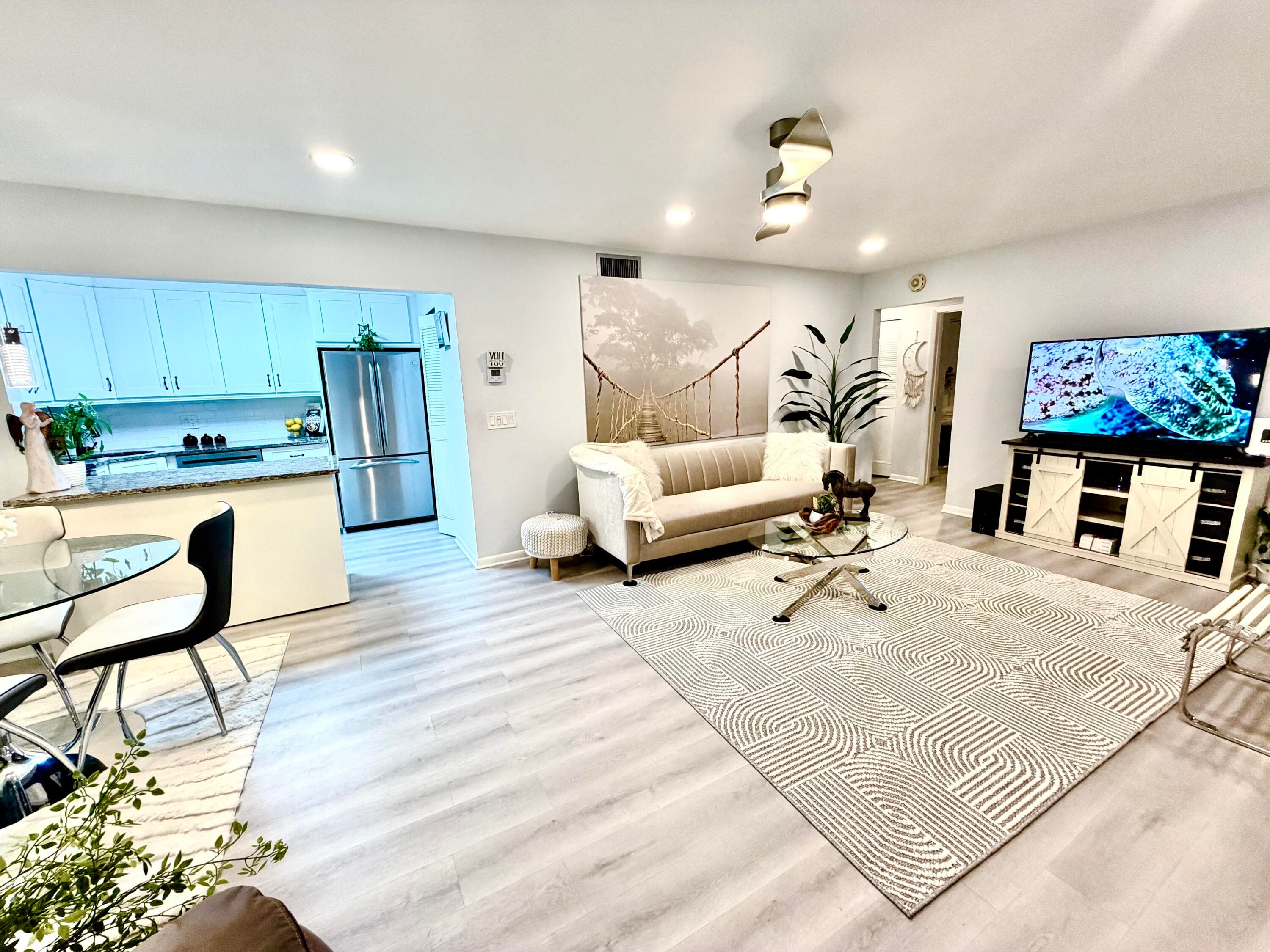 301 Knotty Pine Circle B-2, Greenacres, FL 33463 — photo