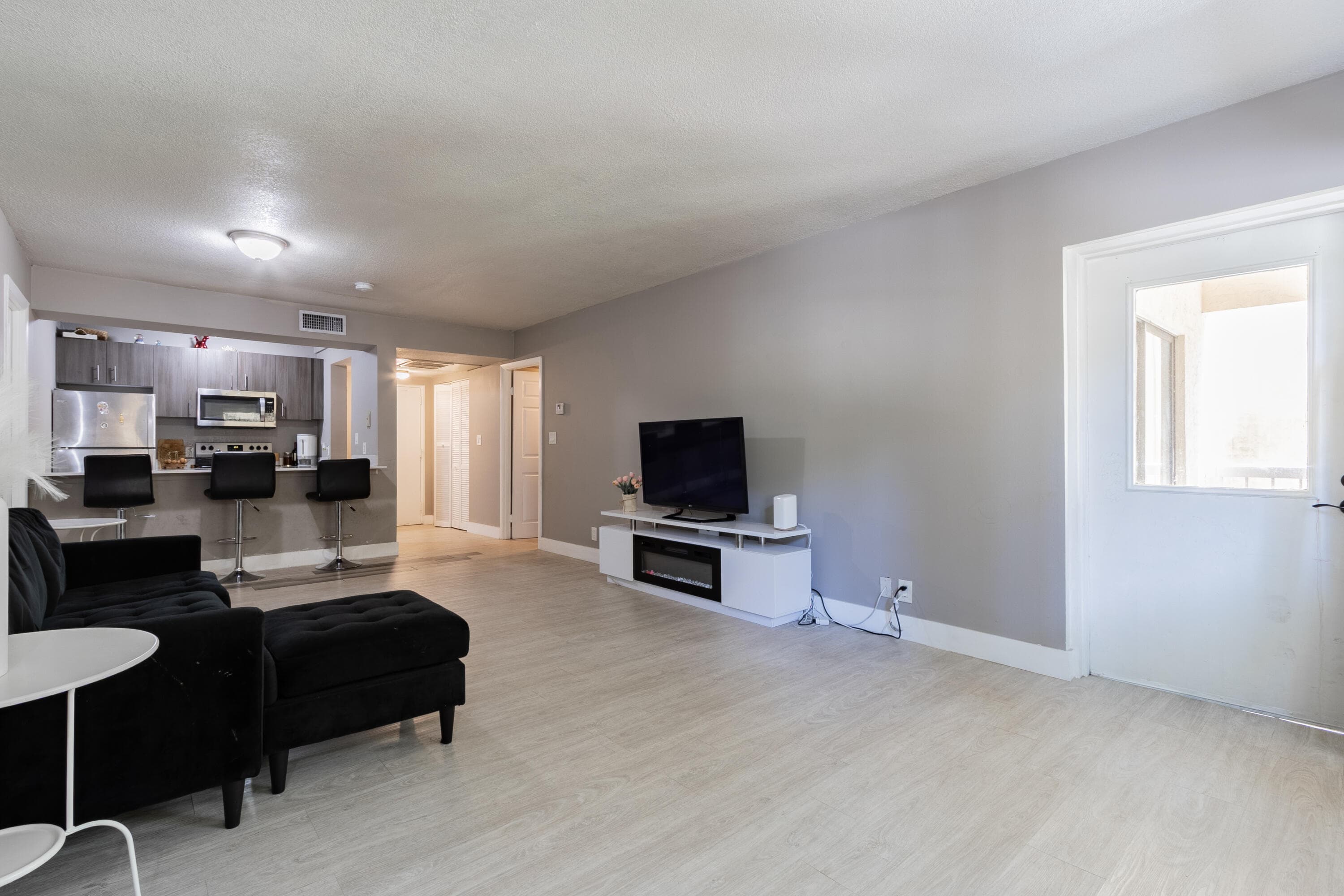 8100 Geneva Court 238, Doral, FL 33166 — photo 6 of 23
