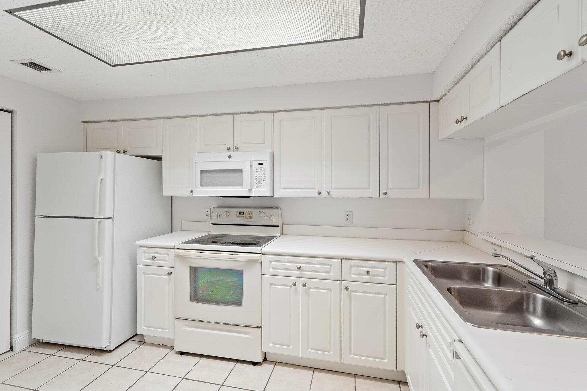 2730 Anzio Court 106, Palm Beach Gardens, FL 33410 — photo 14 of 38
